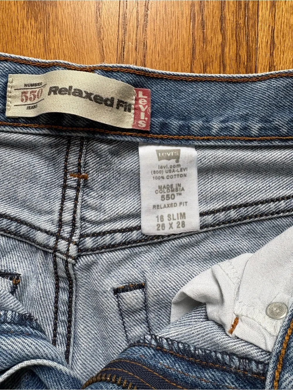 Levi's Men's Relaxed Fit Jeans in Light Blue Denim 26 X 28 preowned